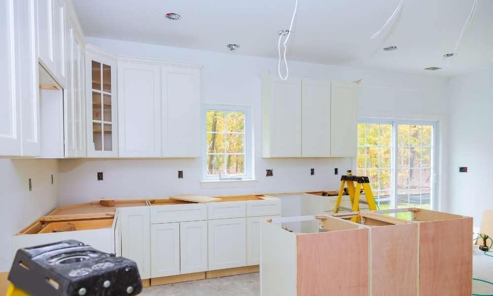 How to get a smooth finish when painting kitchen cabinets