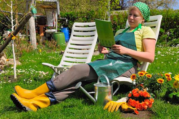 Right Kneeling Chair For Your Gardening Needs